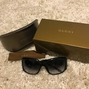 Authentic Gucci oversized 🕶 sunglasses